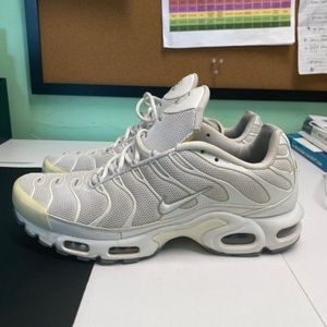Size 10.5 - Nike Air Max Plus White - Pre-Owned